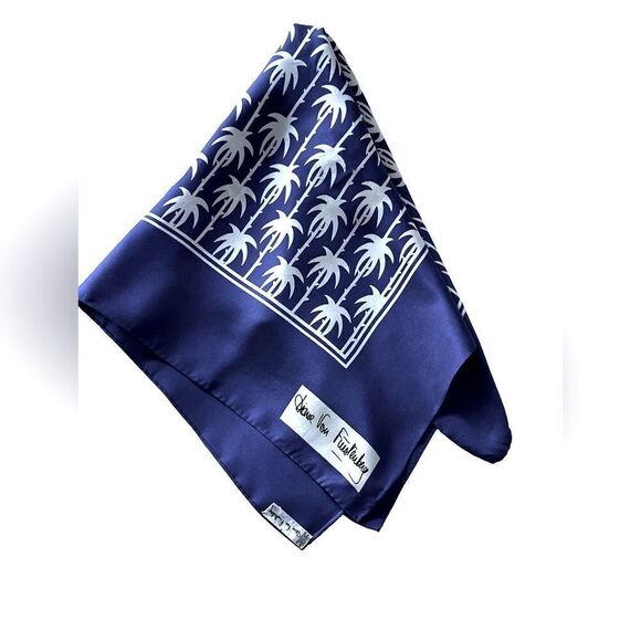 Diane Von Furstenberg Navy White palm tree design silk scarf 28” Square - Picture 4 of 4
